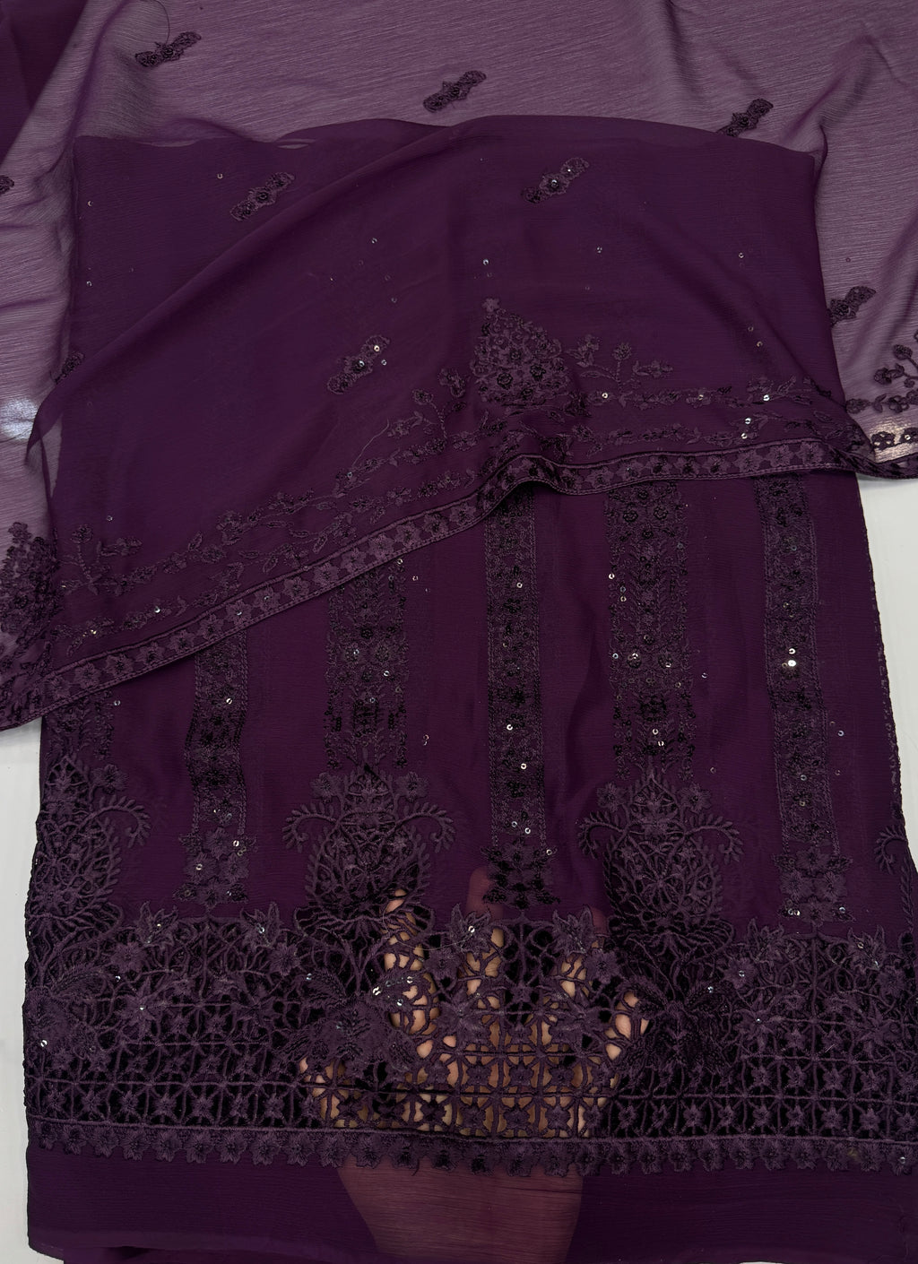 Chiffon Embroidered Chicken kari 3 Piece Suit